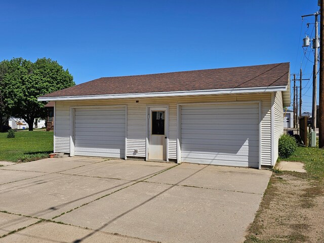 2729 King Ave, Slayton, MN 56172 - view of detached garage