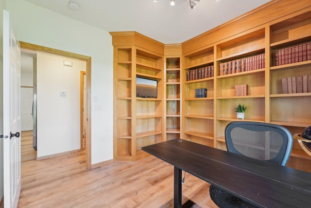 6509 154th St W, Apple Valley, MN 55124 - office with light wood finished floors and baseboards