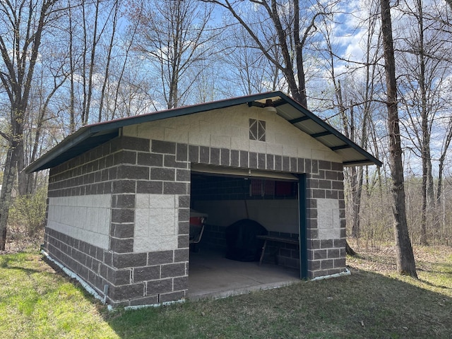 view of outbuilding with an outbuilding