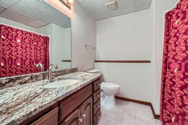 11476 65th Pl N, Maple Grove, MN 55369 - full bath featuring a paneled ceiling, vanity, toilet, baseboards, and a shower with shower curtain