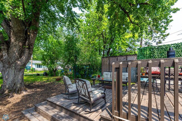 1538 10th St N, Fargo, ND 58102 - deck with fence