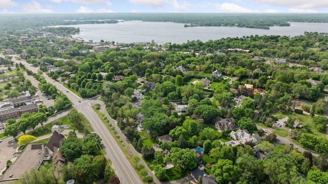 154 Babcock Ln, Wayzata, MN 55391 - aerial view of a nearby body of water
