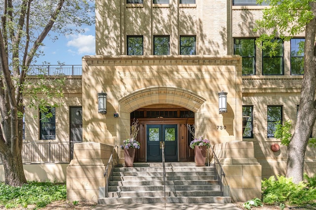 730 Stinson Blvd Unit 406, Minneapolis, MN 55413 - entrance to property featuring french doors and covered porch