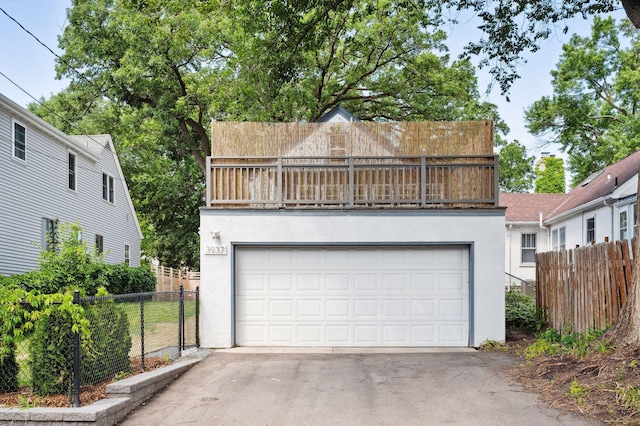 3937 Ewing Ave S, Minneapolis, MN 55410 - garage with asphalt driveway