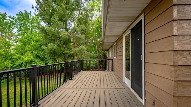 2270 Manning Trl N, Lake Elmo, MN 55042 - deck with a yard