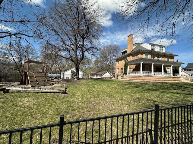215 5th St S, Montevideo, MN 56265 - view of yard with a porch