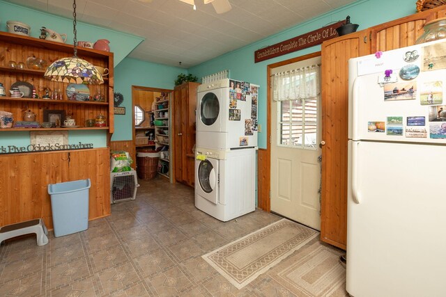 210 1st St SE, Hayfield, MN 55940 - washroom with stacked washer / drying machine and ceiling fan