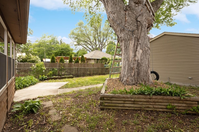 3122 Arthur St NE, Minneapolis, MN 55418 - view of yard with a patio