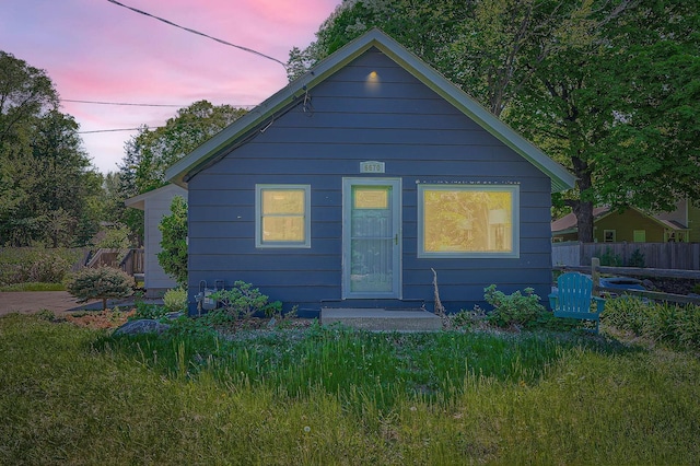 6670 Hopi Rd, Chanhassen, MN 55317 - bungalow with fence