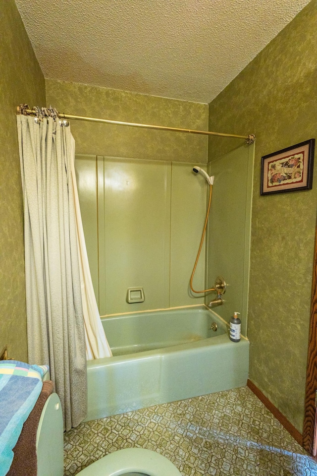 500 Lincoln St, Adams, MN 55909 - bathroom featuring shower / bath combo, a textured ceiling, and toilet