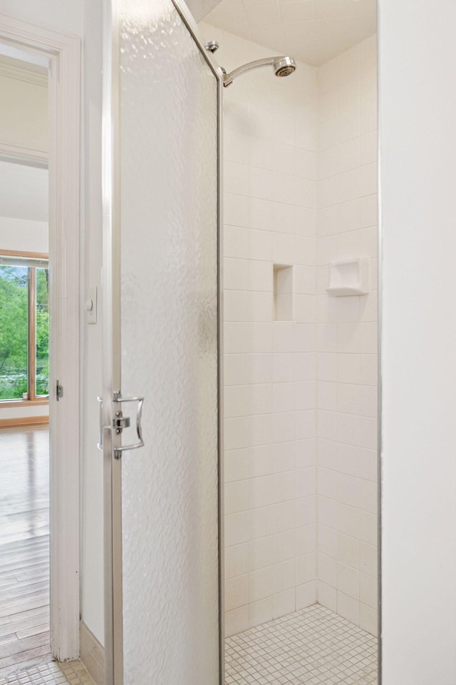6 Shore Rd, North Oaks, MN 55127 - bathroom featuring a stall shower