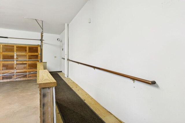 6 Shore Rd, North Oaks, MN 55127 - view of garage