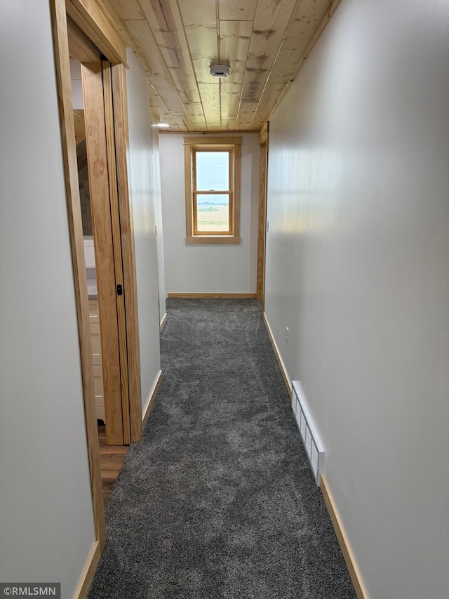 1616 130th Ave, Erin Prairie Twp, WI 54017 - hallway featuring carpet floors and baseboards
