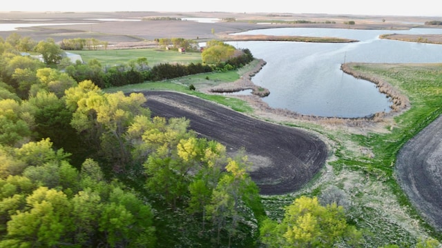 13739 429th Ave, Webster, SD 57274 - aerial view of property and surrounding area with a large body of water