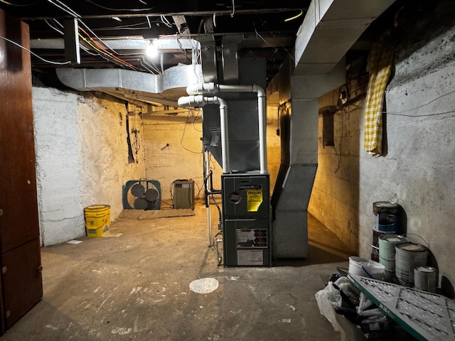 208 Cush St, Jackson, MN 56143 - unfinished basement with heating unit