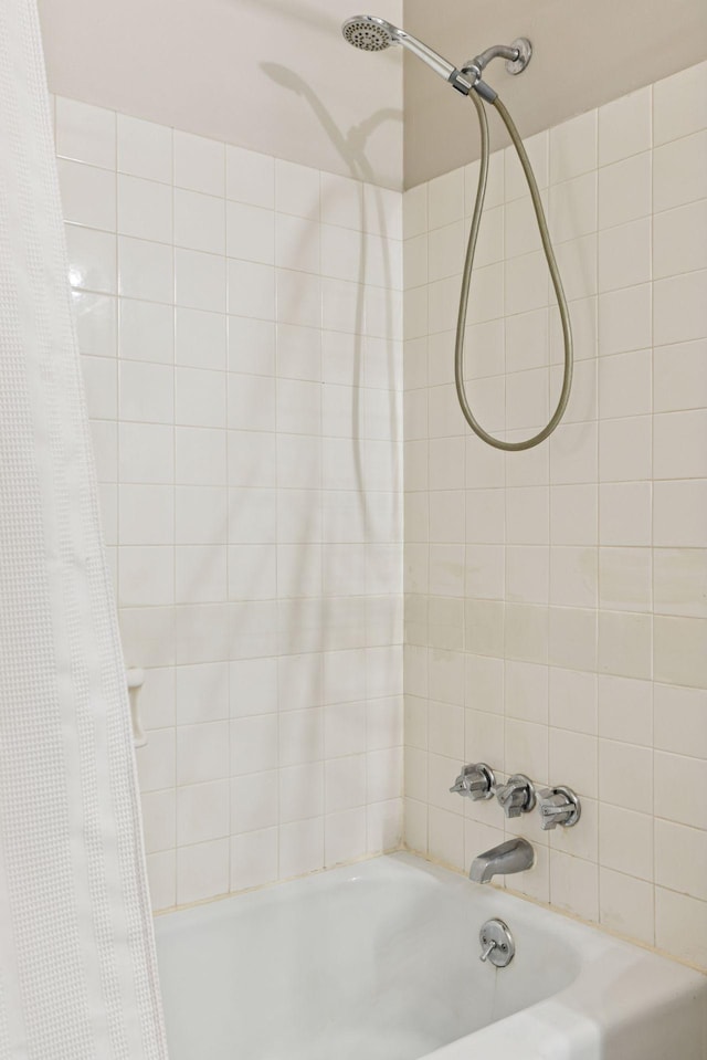 1540 Ashland Ave Unit 3, Saint Paul, MN 55104 - bathroom with shower / bath combo