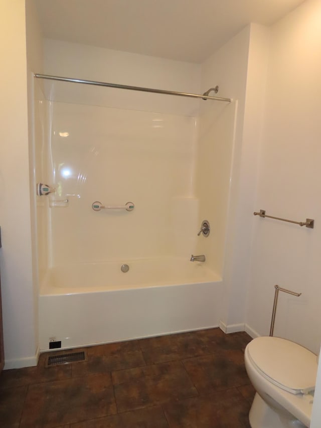47375 Gone Golfin, Garrison, MN 56450 - full bathroom featuring toilet and shower / tub combination