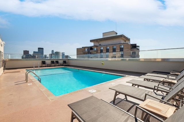400 Groveland Ave Unit 1512, Minneapolis, MN 55403 - community pool with a patio area and a city view
