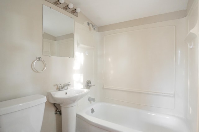 608 7th Ave S, Hopkins, MN 55343 - bathroom with tub / shower combination and toilet