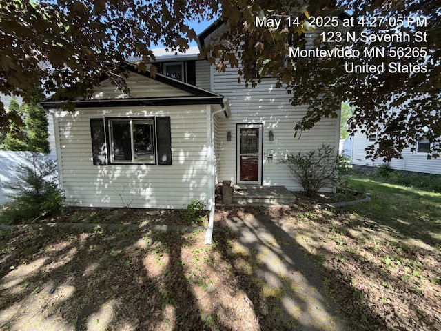 122 7th St, Montevideo, MN 56265 - view of front of house