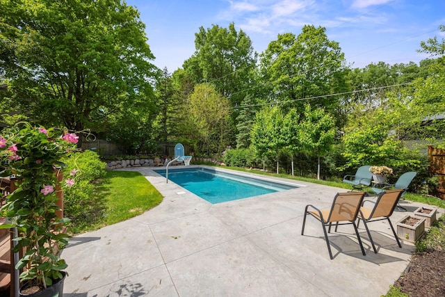 18120 Hummingbird Rd, Deephaven, MN 55391 - view of pool featuring a patio and a fenced backyard