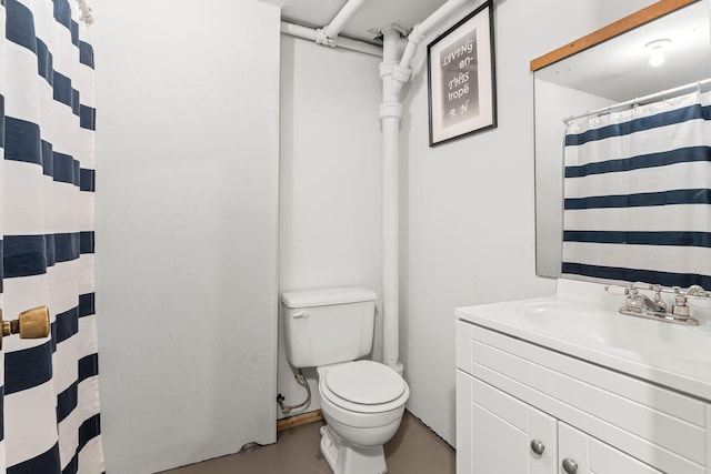 343 41st St, Minneapolis, MN 55409 - full bathroom with toilet and vanity