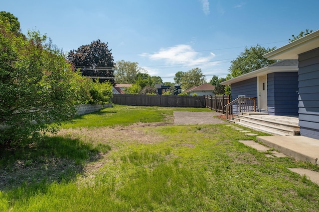 343 41st St, Minneapolis, MN 55409 - view of yard with a patio area