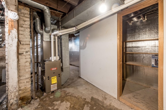 403 Spruce St, Fergus Falls, MN 56537 - utilities with heating unit