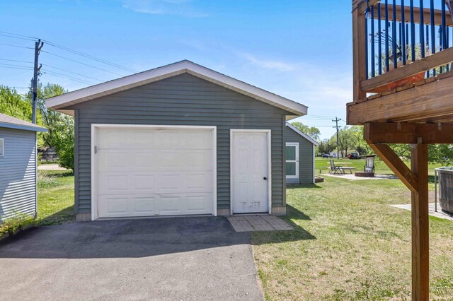 detached garage with driveway