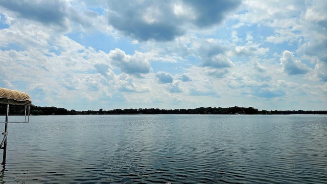 9386 Jennifer Ct, Chisago Lake Twp, MN 55013 - water view