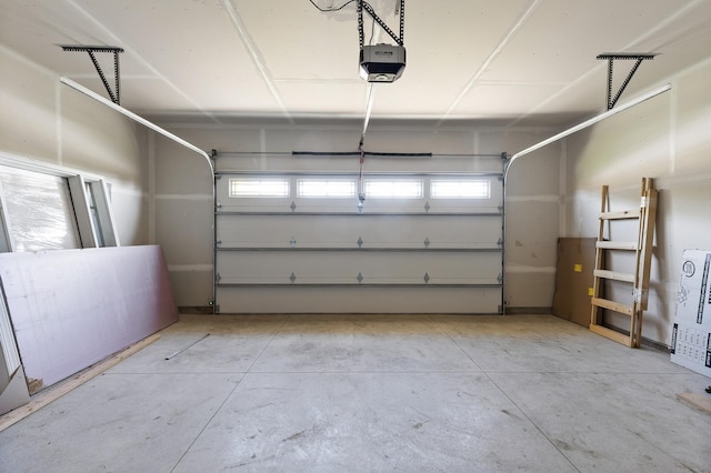 20105 Glenbrook Path, Lakeville, MN 55044 - garage with a garage door opener