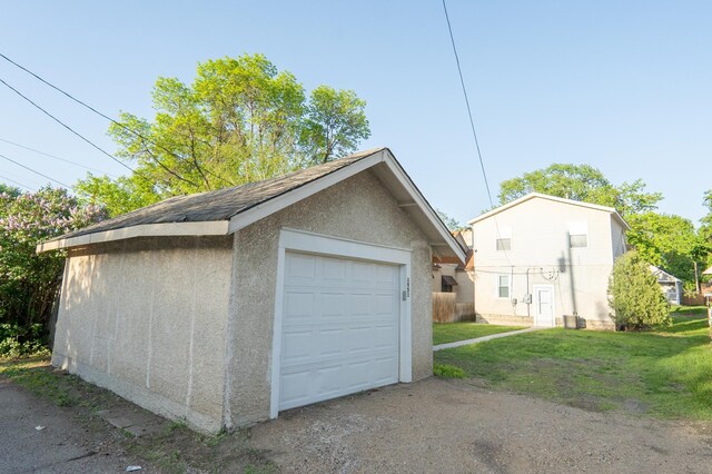 detached garage with driveway