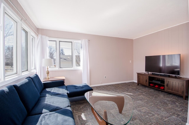 1904 Saunders Ave, Saint Paul, MN 55116 - carpeted living area with baseboards