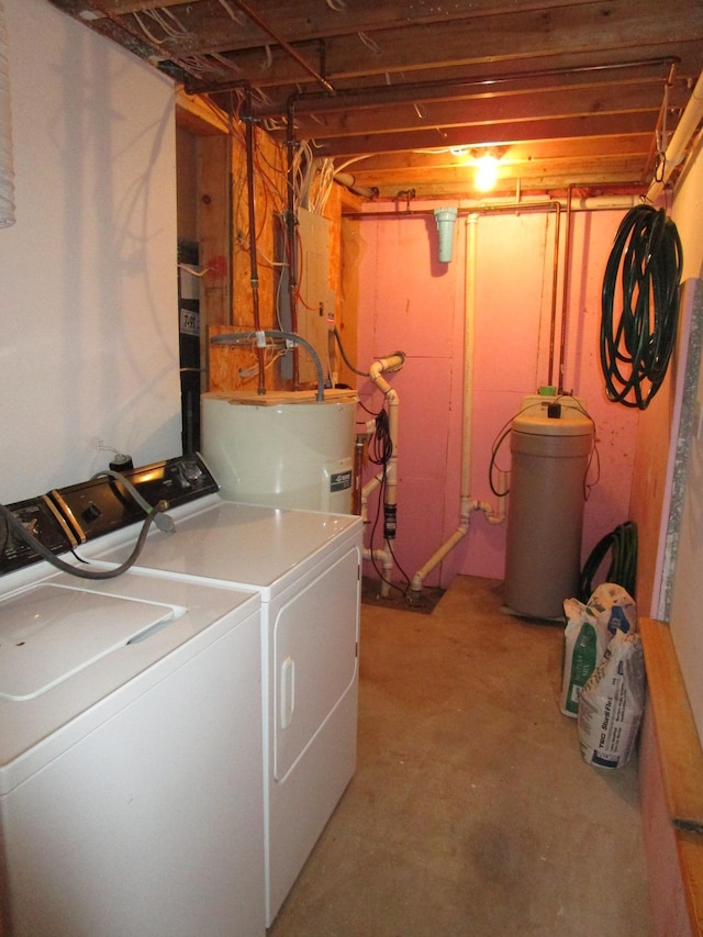 50532 County 29, Bemidji, MN 56601 - laundry area featuring washing machine and dryer and water heater