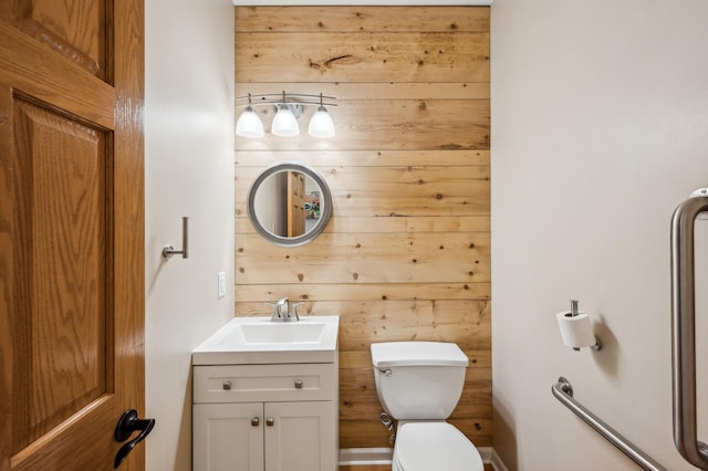 1005 Hope Ave, Jordan, MN 55352 - half bath with toilet and vanity