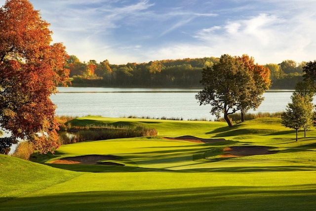 3140 Burr Oak Cir, Chaska, MN 55318 - view of community with a water view, view of golf course, and a yard