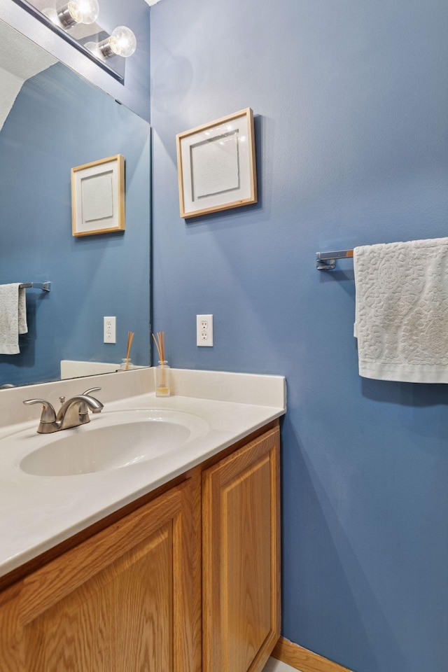 12977 Echo Ln, Apple Valley, MN 55124 - bathroom with vanity