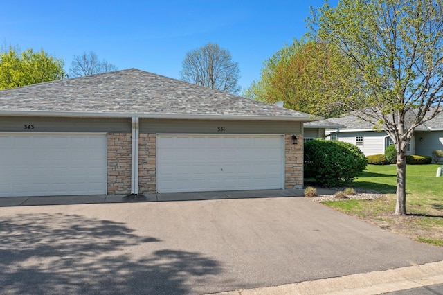351 100th Ct NE, Blaine, MN 55434 - view of garage