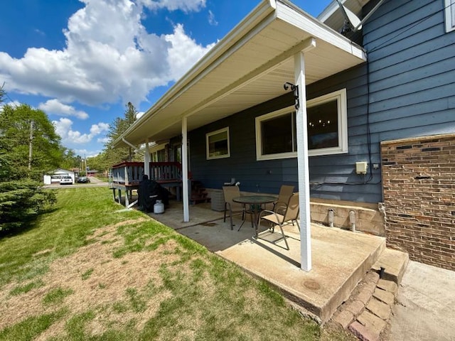 725 8th St NE, Staples, MN 56479 - view of patio / terrace