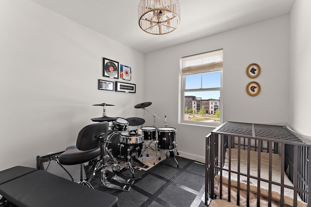 870 Mount Curve Blvd Unit F, Saint Paul, MN 55116 - exercise room with a chandelier and baseboards