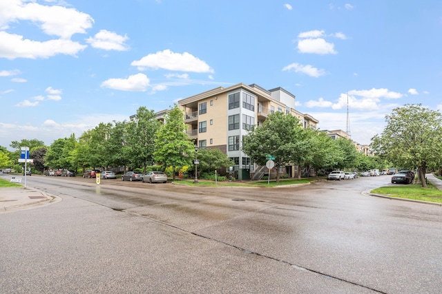 2565 Franklin Ave Unit 211, Saint Paul, MN 55114 - view of building exterior