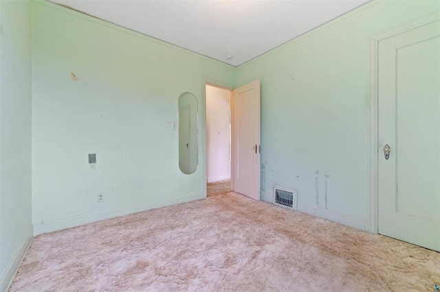 2505 Piedmont Ave, Duluth, MN 55811 - unfurnished room with carpet floors and baseboards