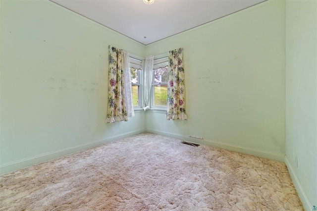 2505 Piedmont Ave, Duluth, MN 55811 - carpeted spare room featuring baseboards