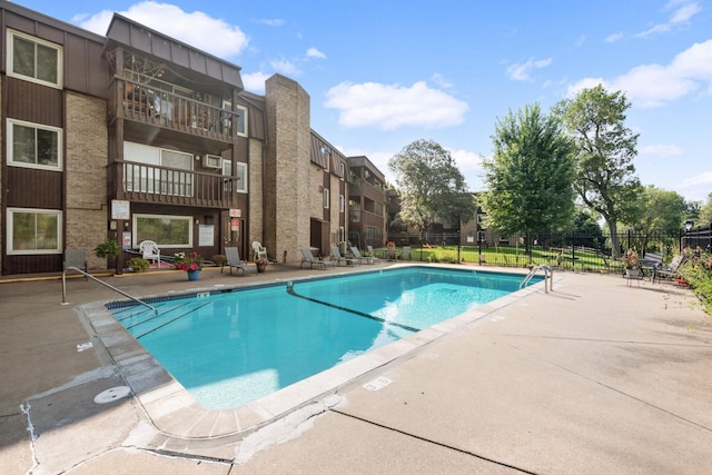 4201 Lakeside Ave N Unit 317, Brooklyn Center, MN 55429 - community pool with a patio