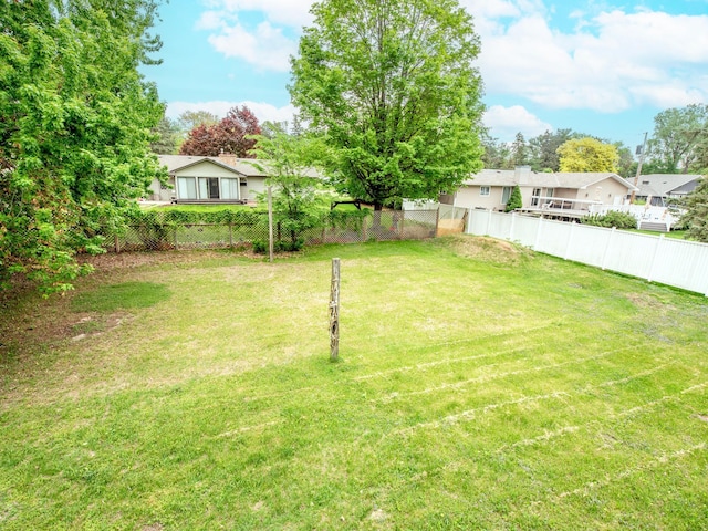 7808 Sunkist Blvd, Brooklyn Park, MN 55444 - view of yard