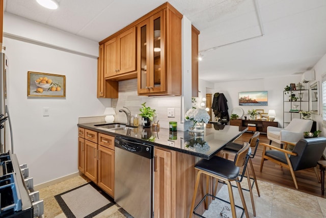 4236 Upton Ave S Unit 102, Minneapolis, MN 55410 - photo 9