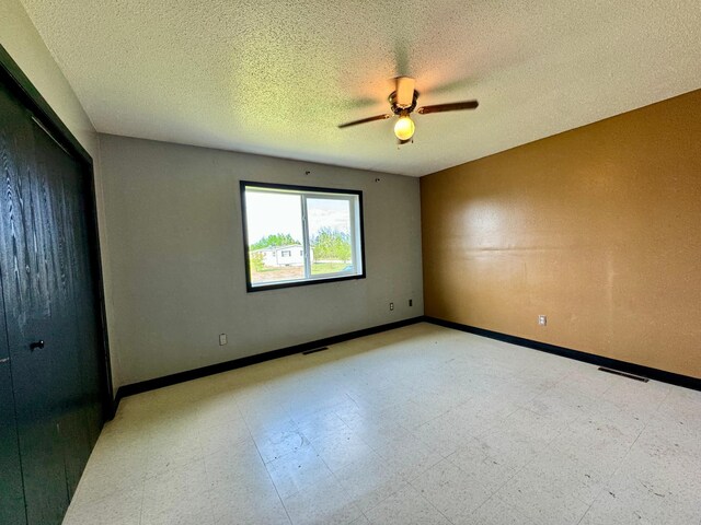 608 Garfield St SE, Warroad, MN 56763 - photo 11