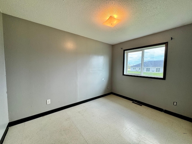 608 Garfield St SE, Warroad, MN 56763 - photo 13