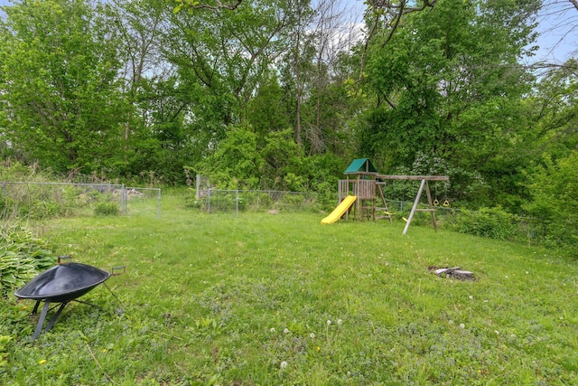 W11651 State Road 35, Oak Grove Twp, WI 54021 - view of yard featuring a playground