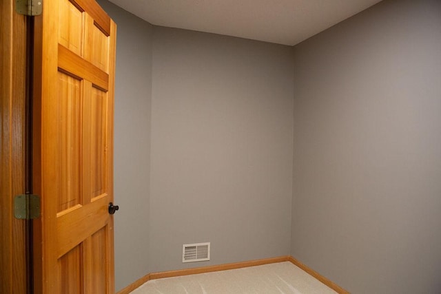 2505 Christian Dr, Chaska, MN 55318 - unfurnished room with light carpet and baseboards